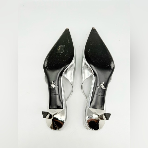 Prada Silver leather Spazzolato Triangle Logo 45mm Slingback Pumps Argento EU 39 - Picture 7 of 9